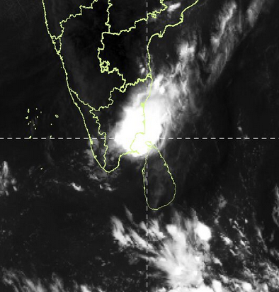chennaiweather's tweet image. Overcast skies #Chennai. Rain clouds over central Tamilnadu #Delta