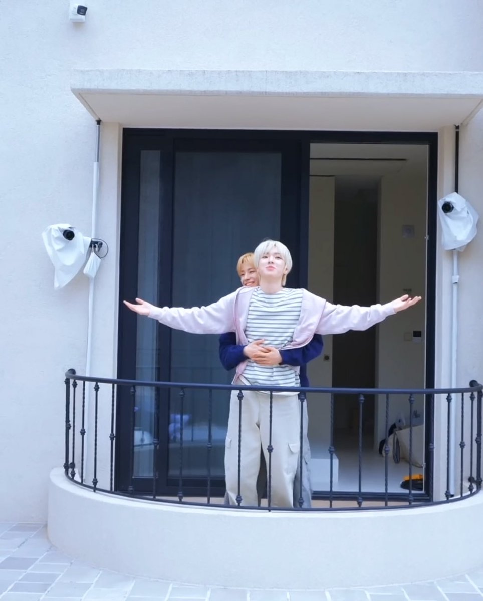 기니쿠や tweet media