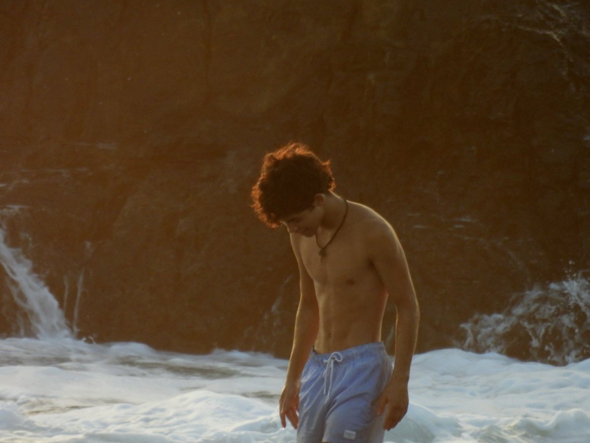 Roxander tweet media