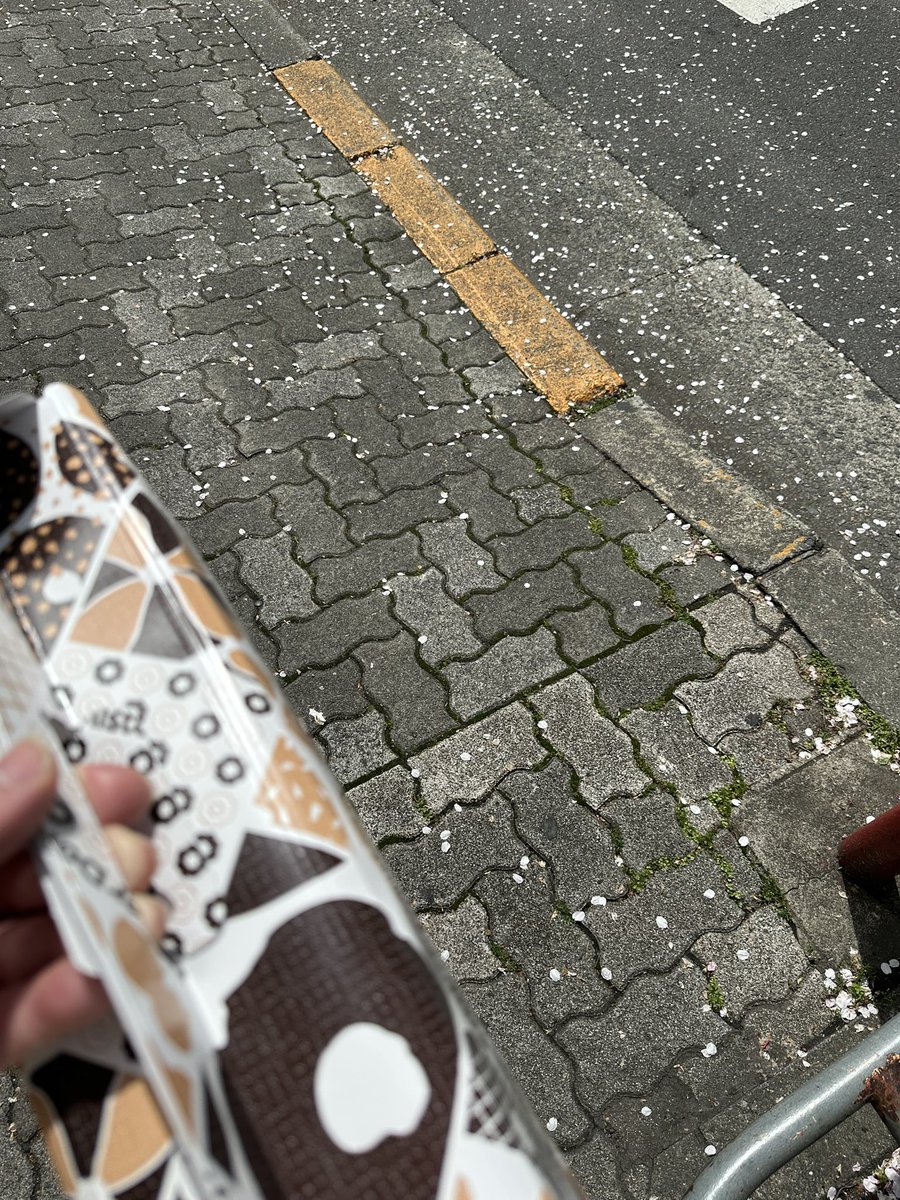 あをいはる tweet media