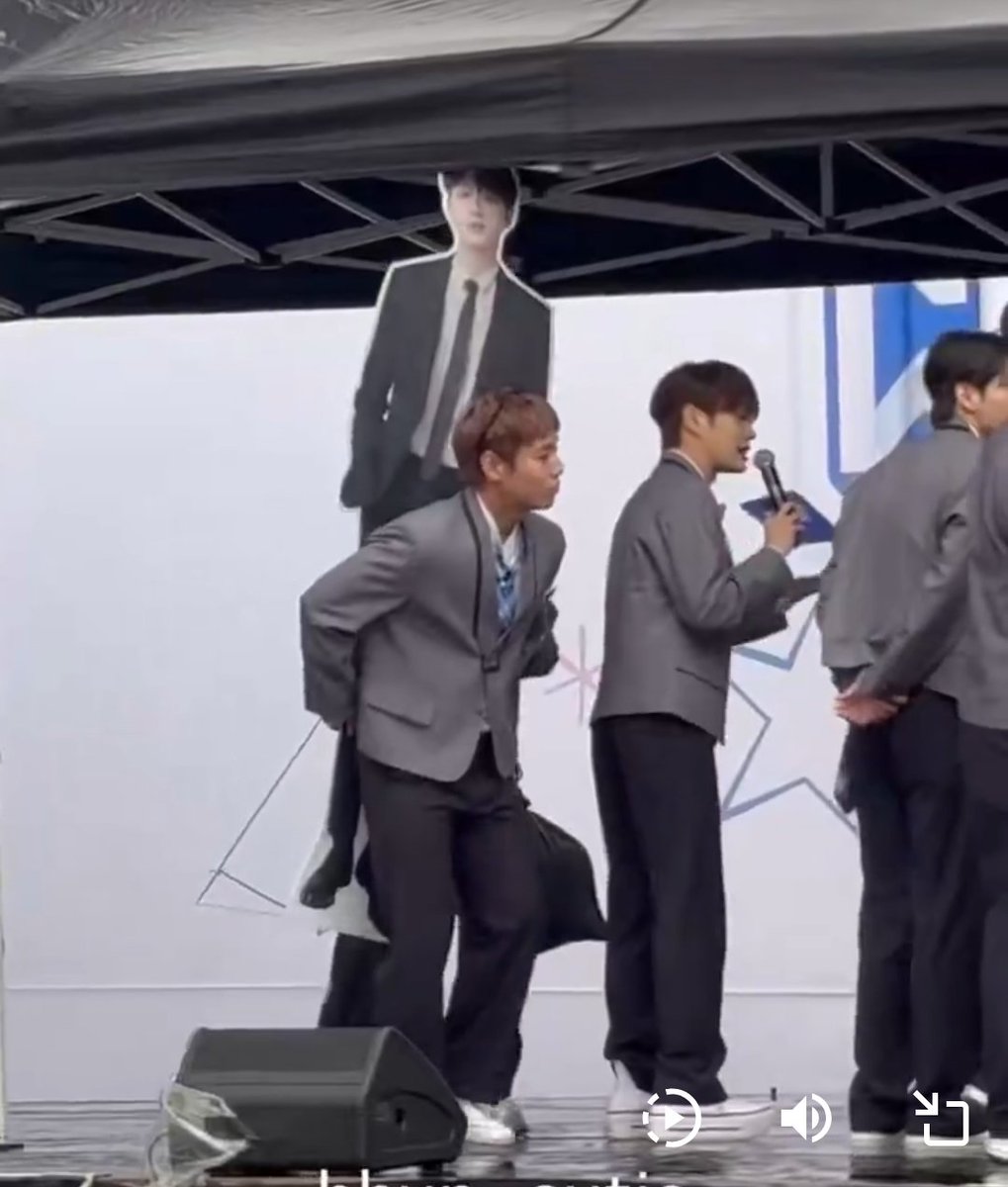 ควานลิน_ไร tweet media