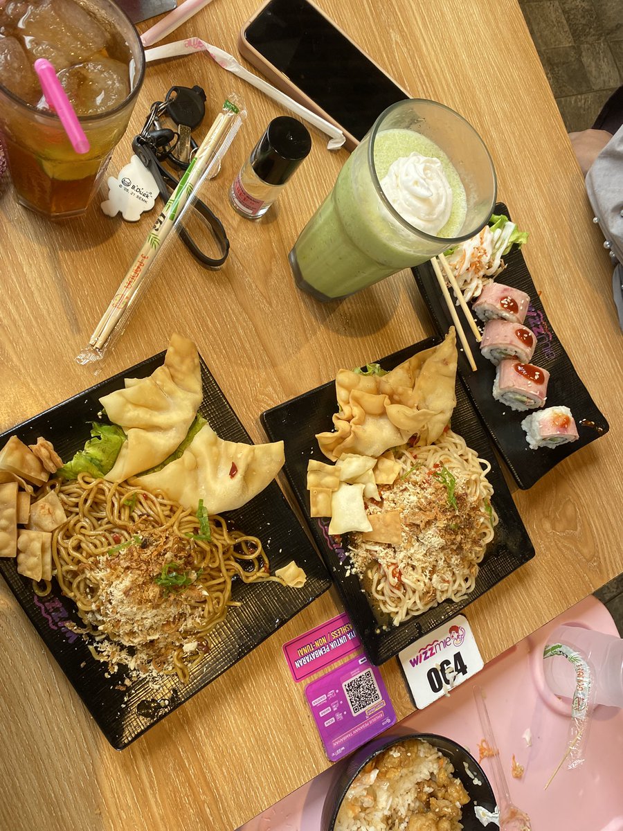 Nengelis tweet media