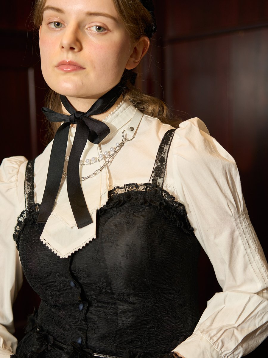 Victorian maiden tweet media