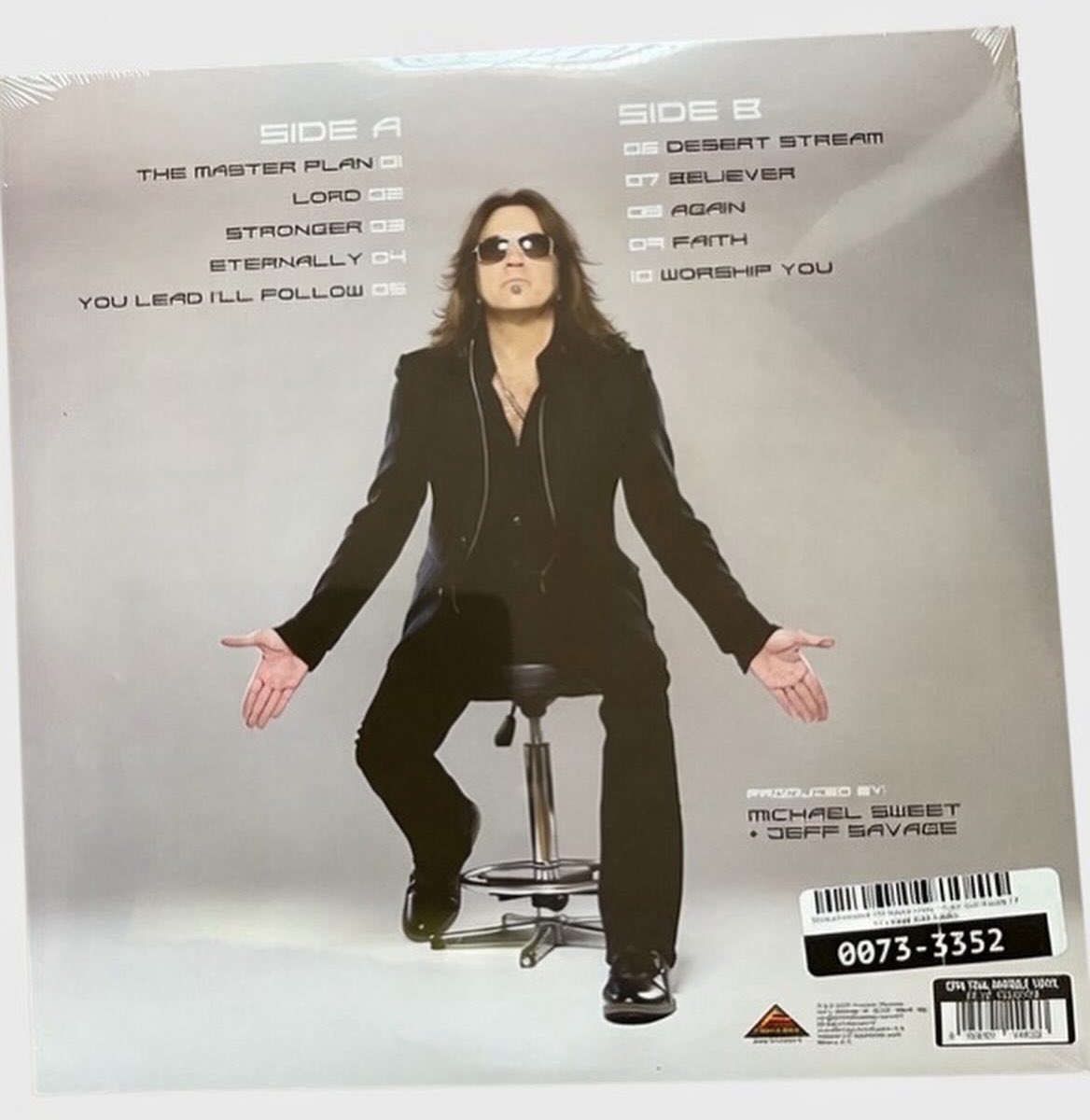 RonaldVining's tweet image. 📀@Stryper’s @MichaelhSweet: #TheMasterPlan on #Vinyl arrived  #GoodFriday via @FrontiersMusic1 &amp;amp; MichaelSweet.com:
Opal Splatter - Autographed Ltd 300
Gold - Numbered Ltd 99
Opal Teal - Frontiers Excl
Need @GirderMusic:
Purple - Excl Ltd 300
Classic Black also available!