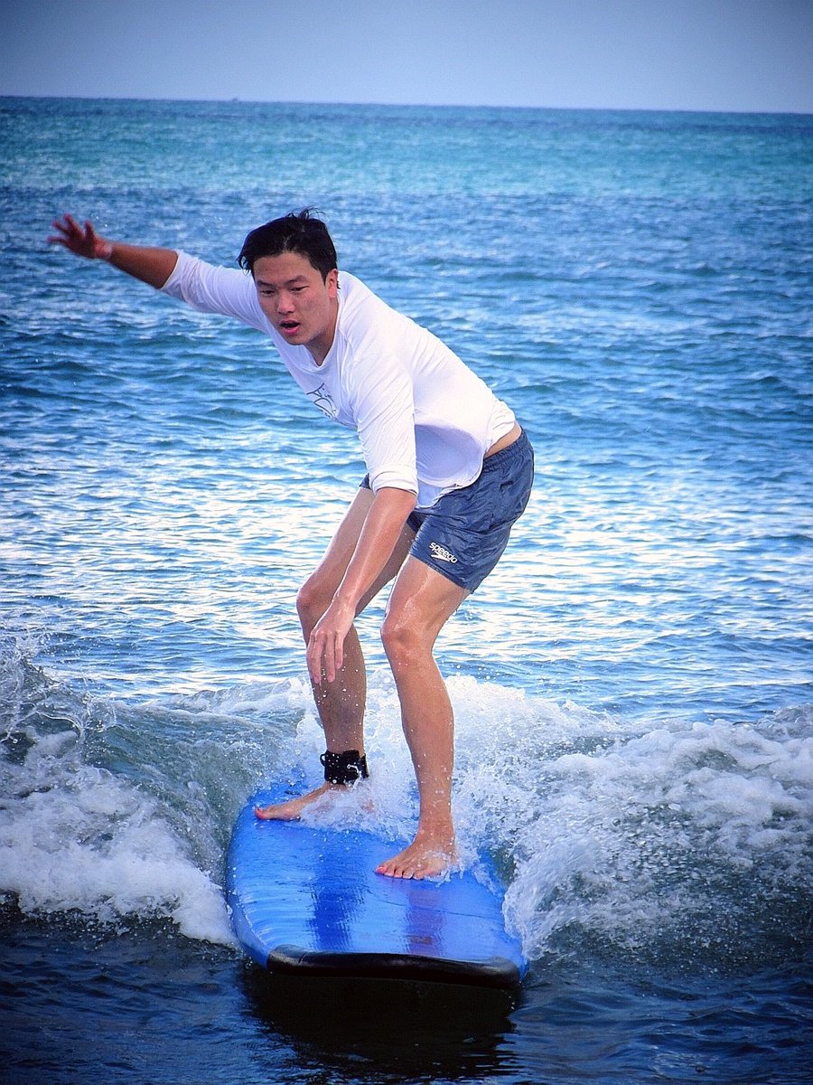 Bali Surf Class tweet media