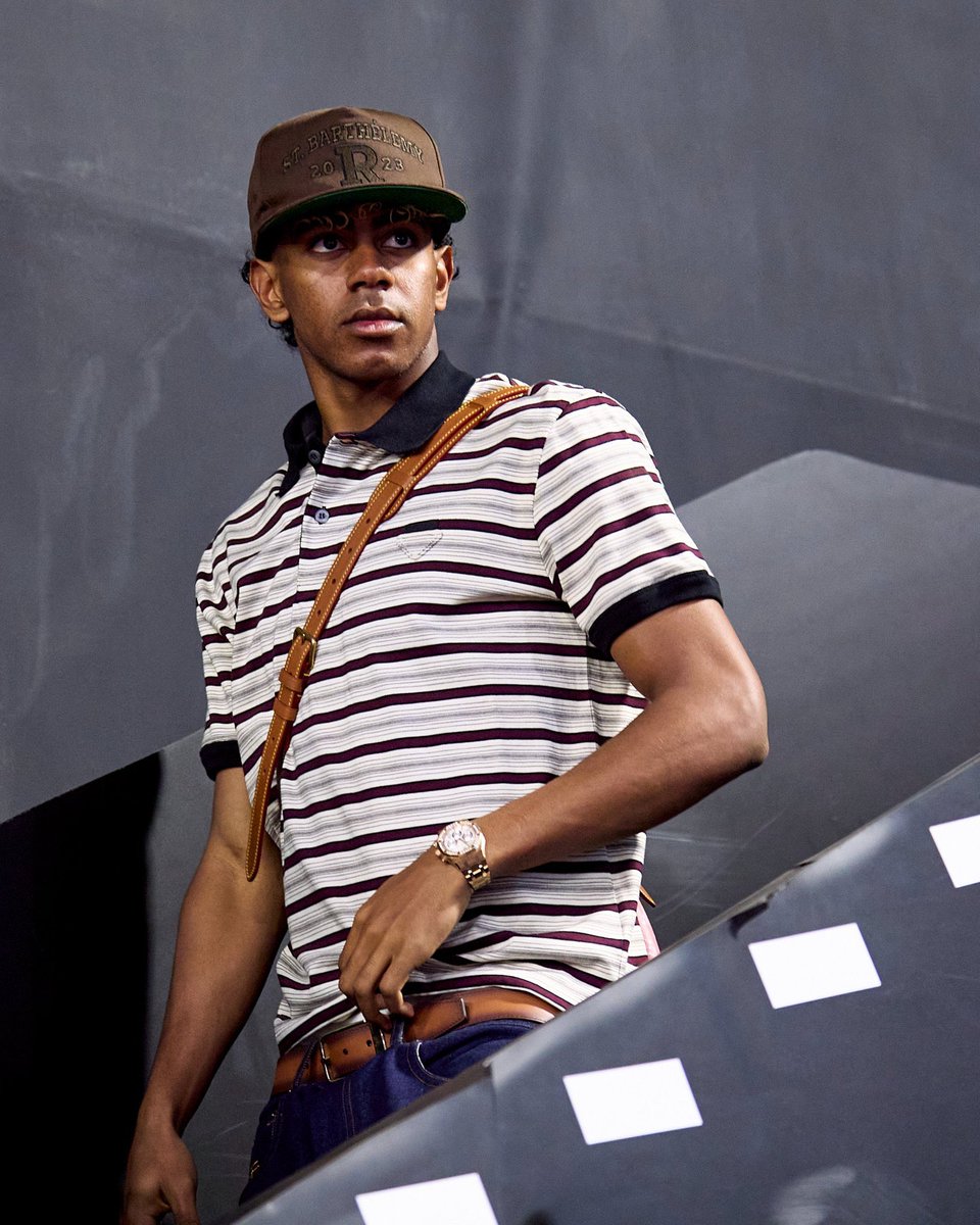 𝓜𝓻. 𝓕𝓻𝓮𝓪𝓴𝓲 🤖 tweet media