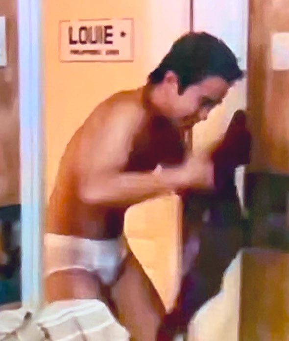 mydeeds's tweet image. Never seen #OnemigBondoc in his white undies before… a scene from the movie #Trip (2001)