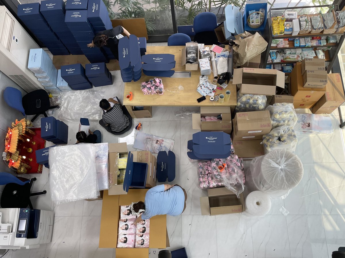 Karisma Thailand tweet media