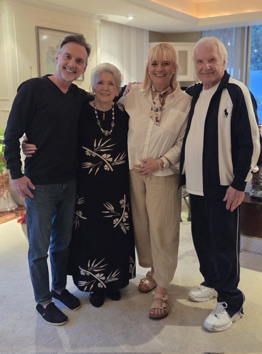 Timsley's tweet image. The Sister and Me with Millie &amp;amp; Marc...! #ISAIDIT ❤️