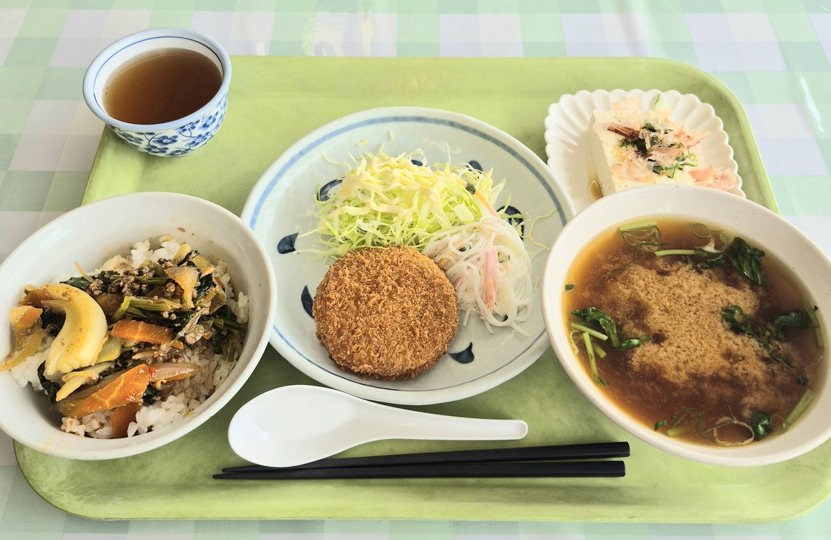 あちこちで入学式やな😋
#今日の社食