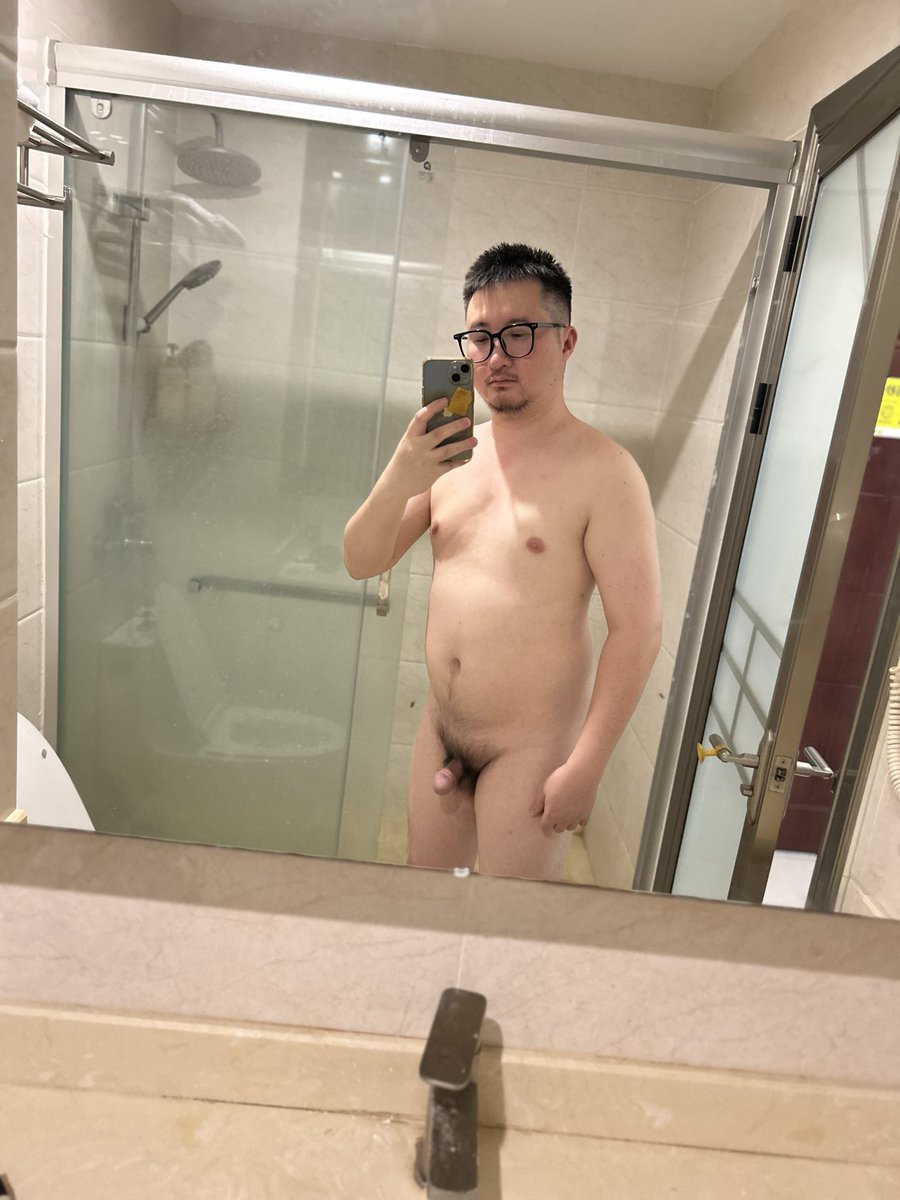 黑框眼镜 tweet media