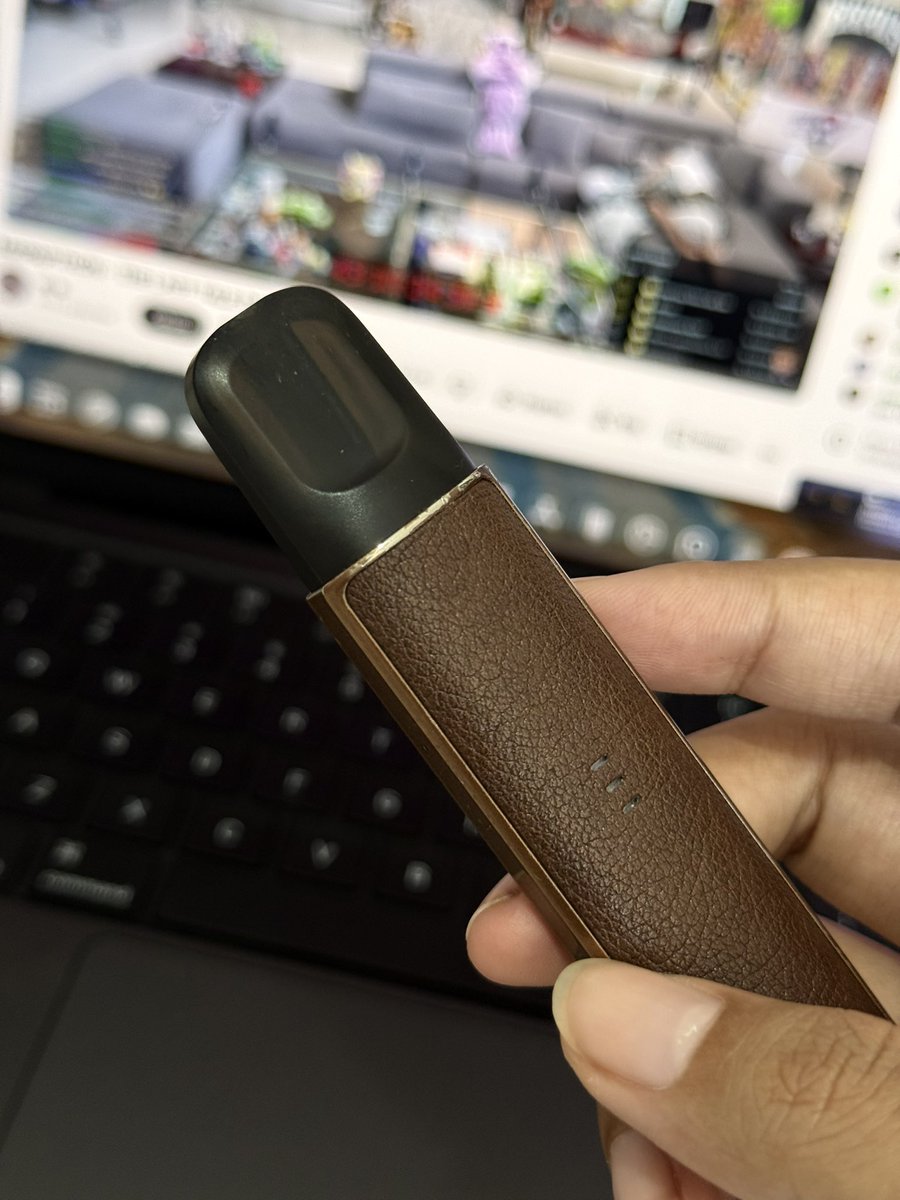 HCH4NLEE's tweet photo. wts device ONLY foom x signature amber leather

150k (without catrige) 
bisa oren
dom bandung
details on picture

boleh nego dm aja https://t.co/etLRoHBdgW