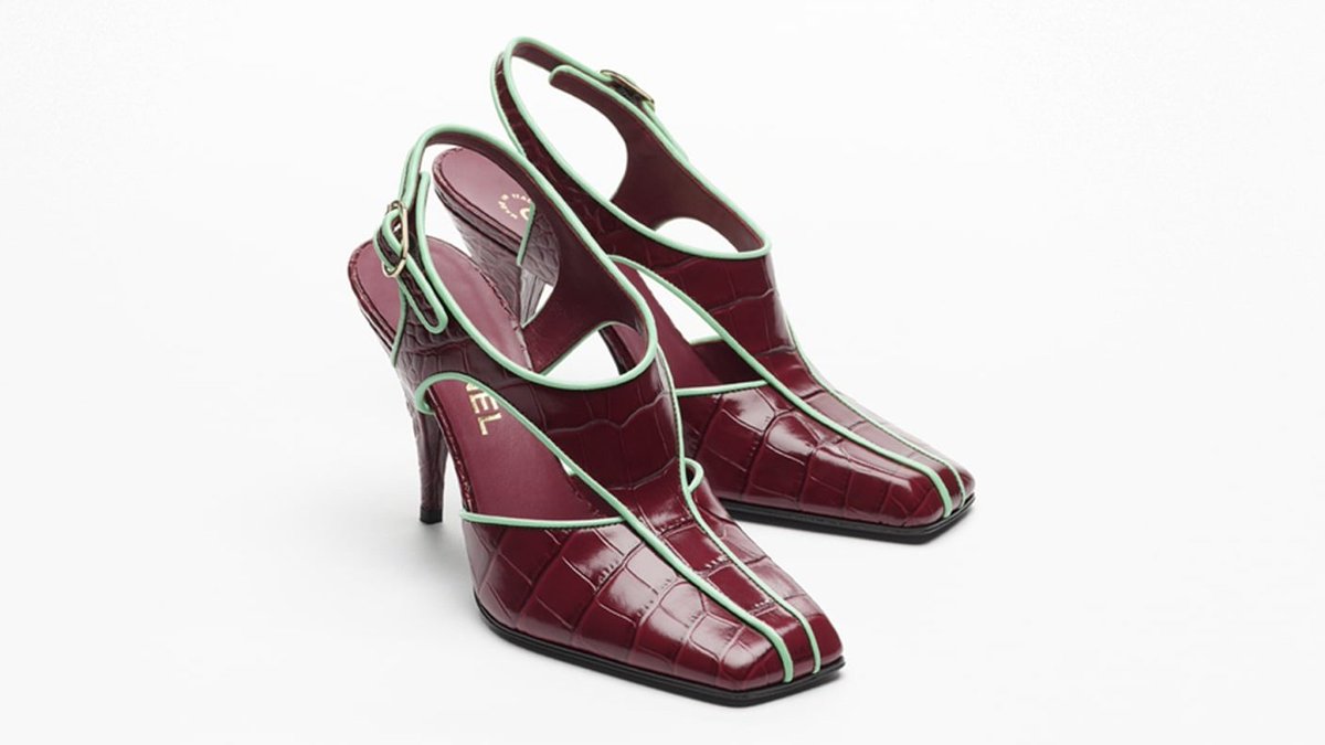 LaModeUnknown's tweet photo. These BURGUNDY MINT slingback heels of ✨️Chanel✨️ Spring/Summer 2026.🪡 https://t.co/hqPlLlcsKj