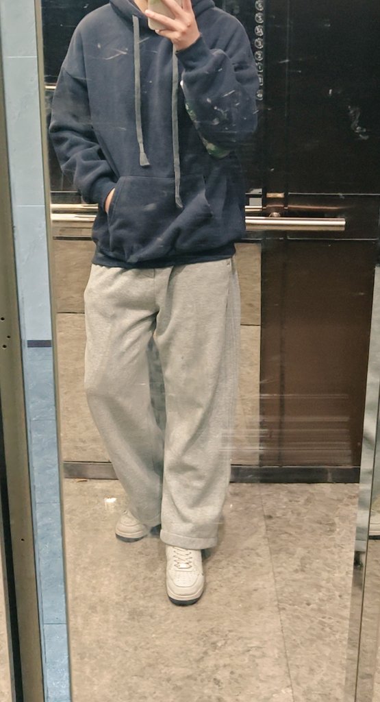 ZYim0's tweet photo. 想回到过去 https://t.co/Li6DX7TF2W