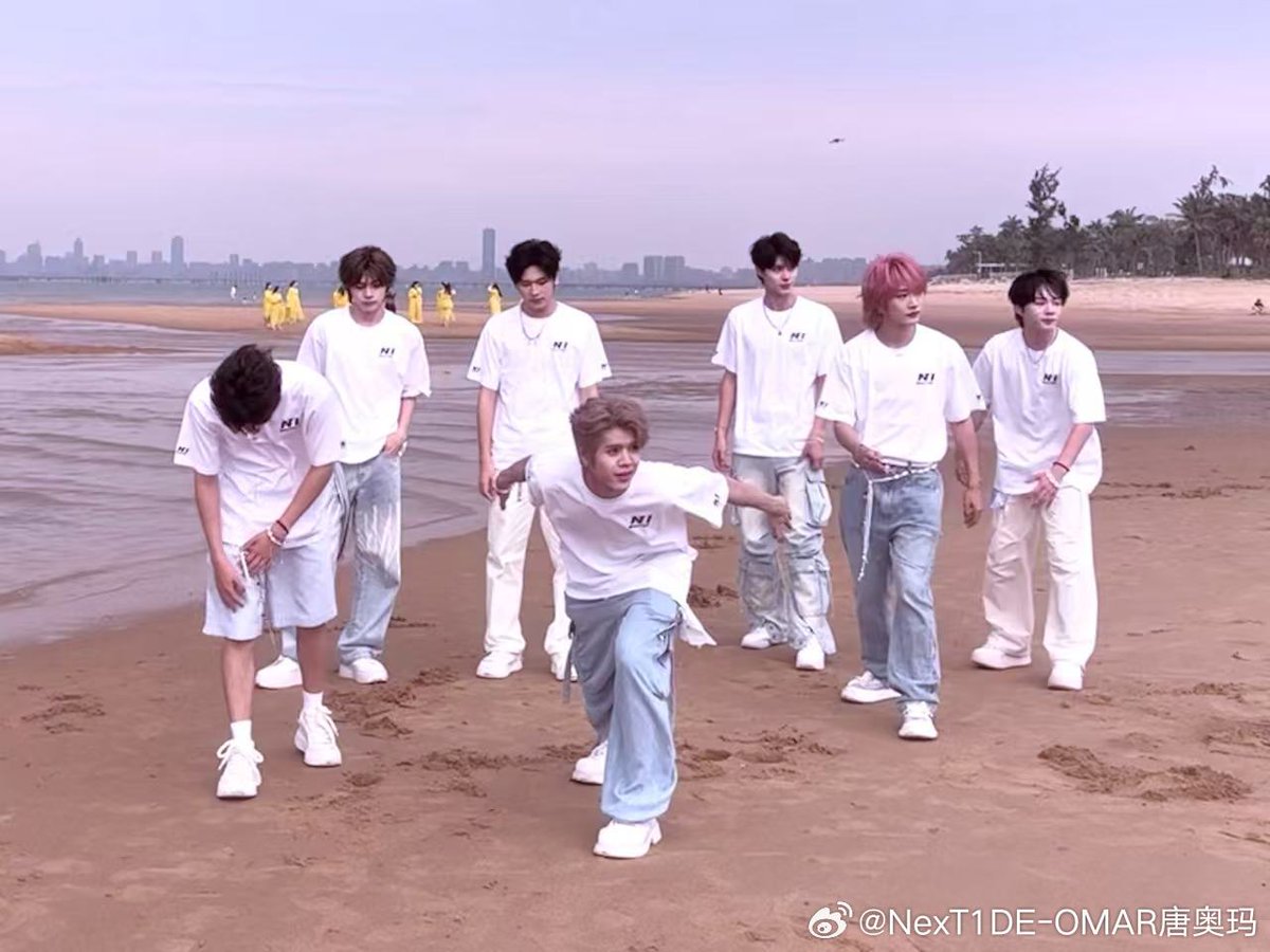 เผลอแป๊ปเดียวเองเนาะ ผ่านไปตั้งปีนึงแล้วถึงรู้ว่ามันไม่ได้นานอย่างที่คิดเลย ยินดีด้วยสำหรับการเติบโต...

NT1 1ST ANNIVERSARY
#Happy1yearNexT1DE