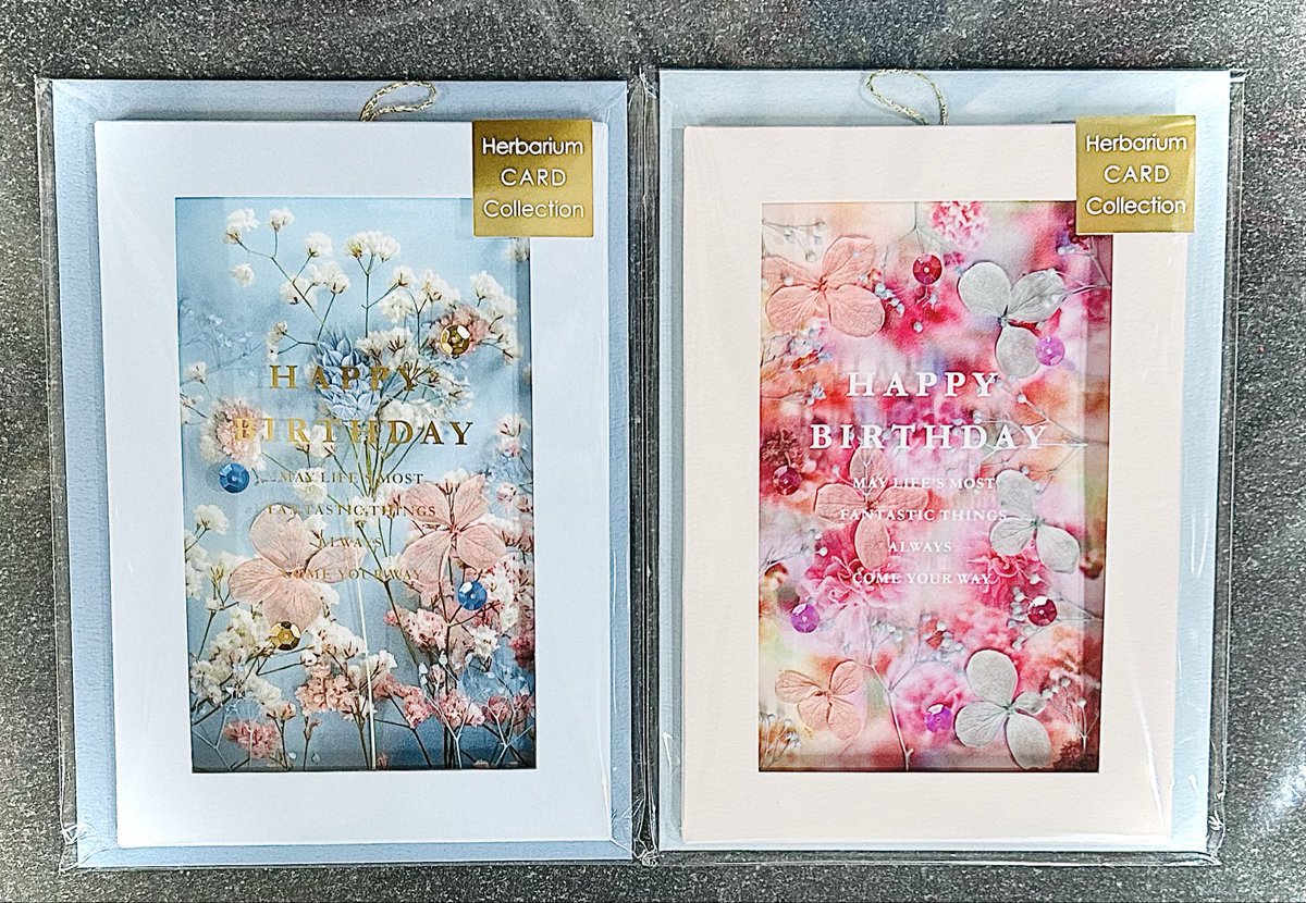 KIno_Hiroshima's tweet image. ✏️文具コーナーより✏️
素敵なハーバリウムカード入荷してます！
誕生日用と多目的用ありますのでぜひ☆Y.R
#カード　#card  #ハーバリウム
#書店　#文具　#紀伊國屋書店
#広島市　#kinokuniya