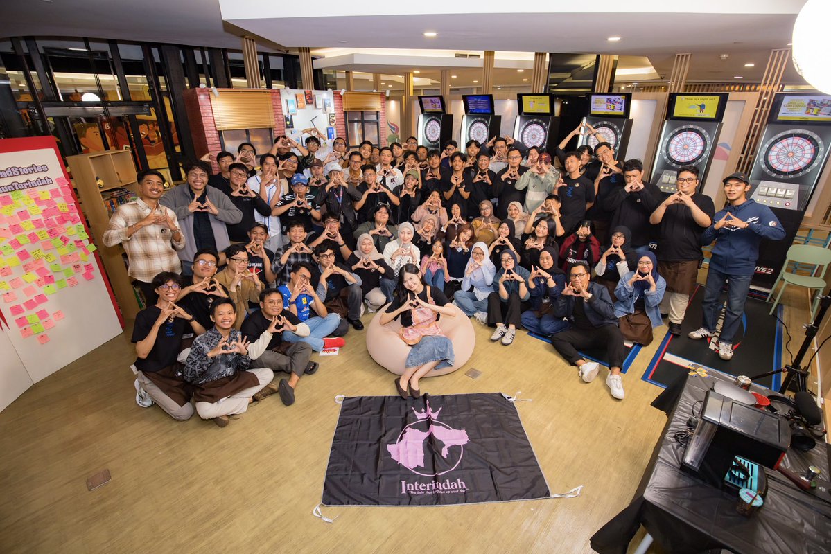 Indah Cahya tweet media