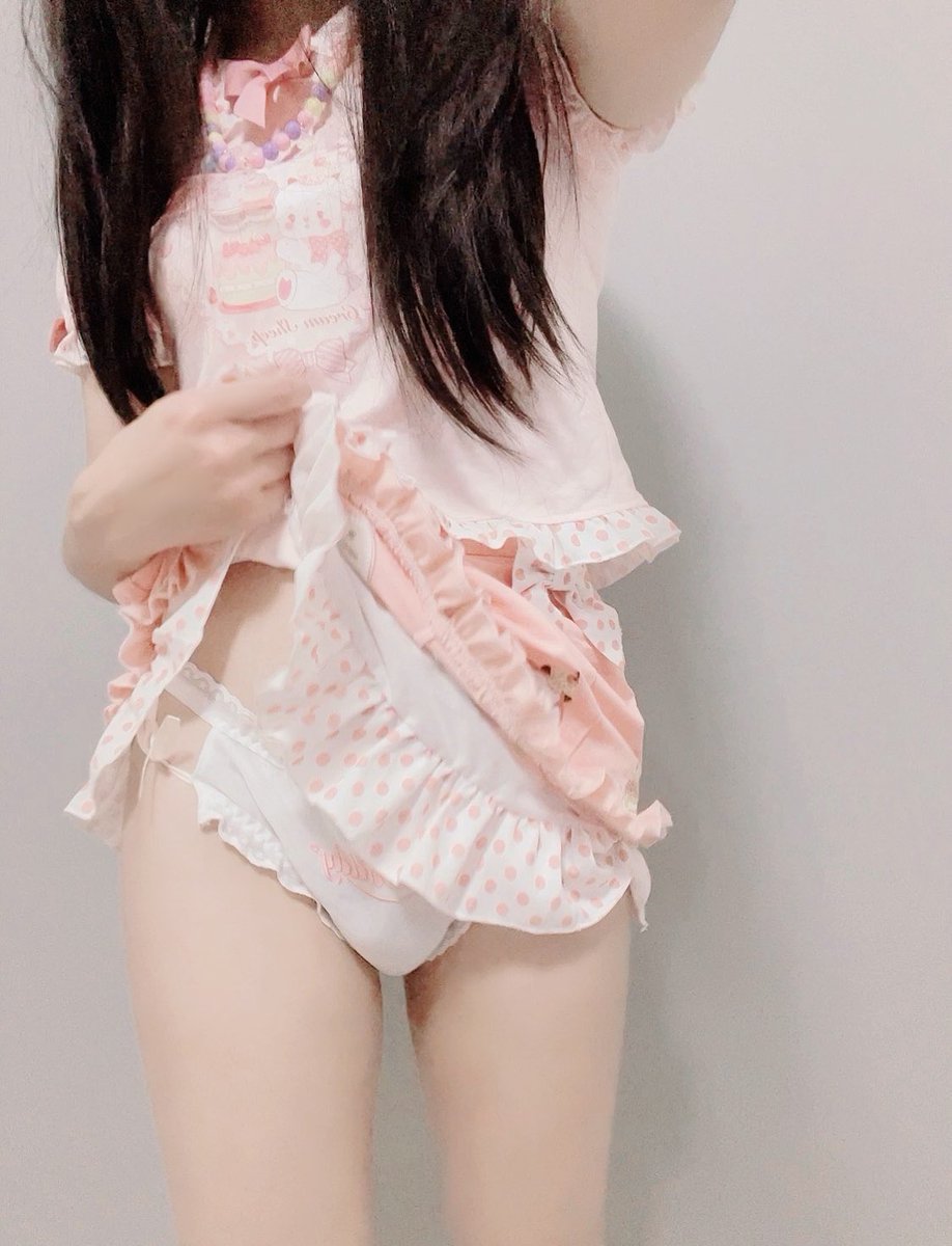 Happy Easter🥰
我也想收復活節禮物🥺
(其實我也不知道想要什麼，大人要決定啊🥰 )

#abdl #ageplay #伪娘 #偽娘 #easter #femboy