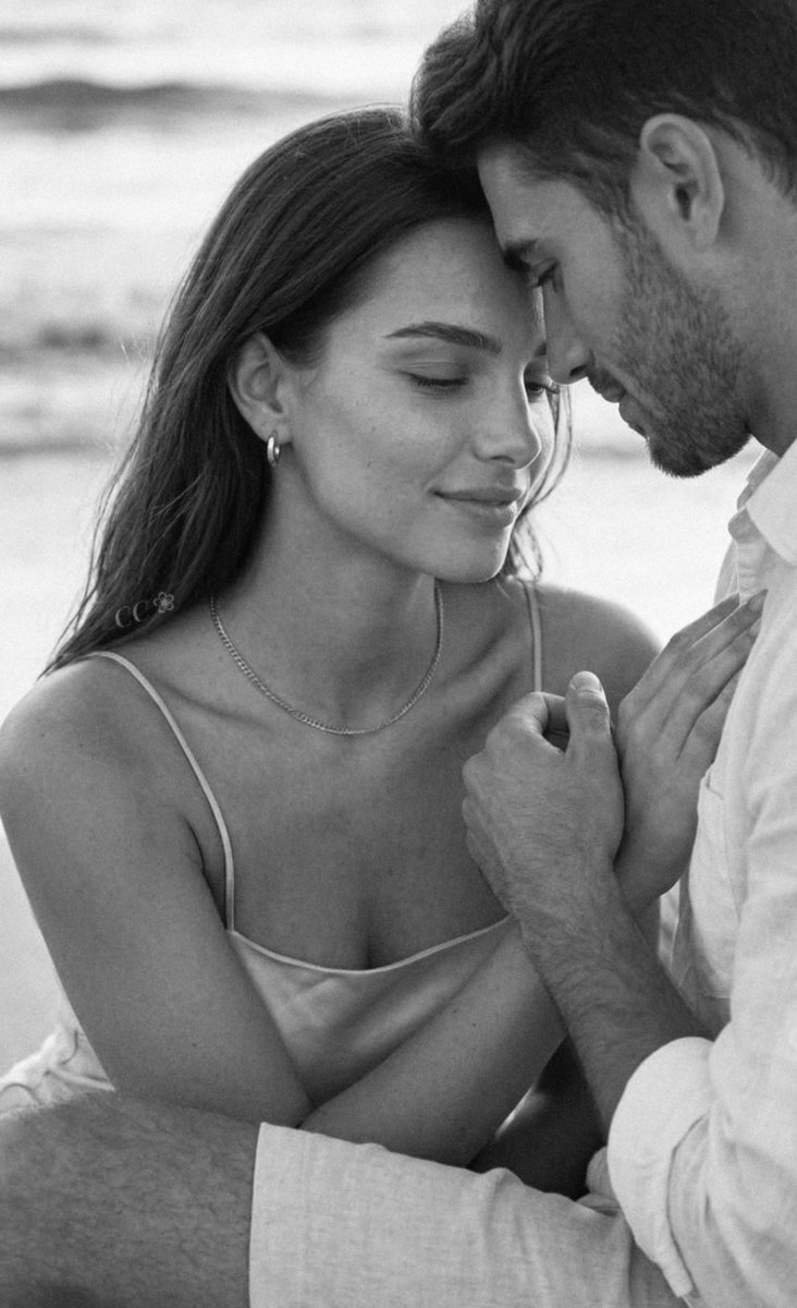 TheLastKnight__'s tweet photo. Si amar es quedarse,
yo me quedo en ti.
Si amar es esperar,
te espero sin tiempo.
Y si amar es soñar,
que nadie me despierte
de este amor contigo. https://t.co/z6OXDi0Bf0