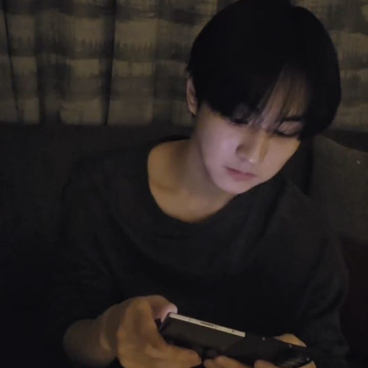 moonstrk ~ enhypen is 7 tweet media