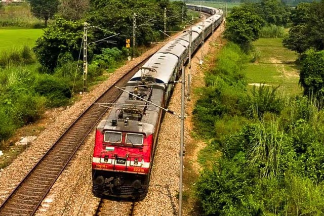 prabhatkhabar's tweet image. ऋषिकेश-मुजफ्फरपुर स्पेशल ट्रेन कराएगी चारधाम की यात्रा, 16 अप्रैल से होगी शुरुआत

पूरी खबर यहां पढ़ें: prabhatkhabar.com/state/bihar/pa…

#CharDhamYatra #IndianRailways #TravelIndia #Pilgrimage #prabhatkhabar