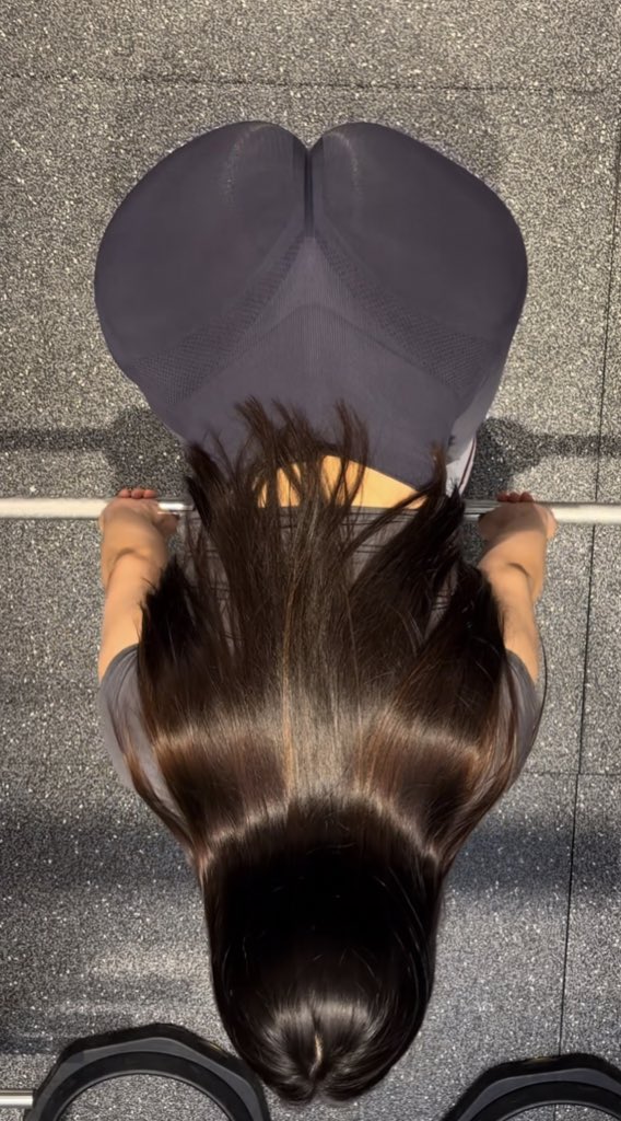 恬恬squat爱臀 tweet media