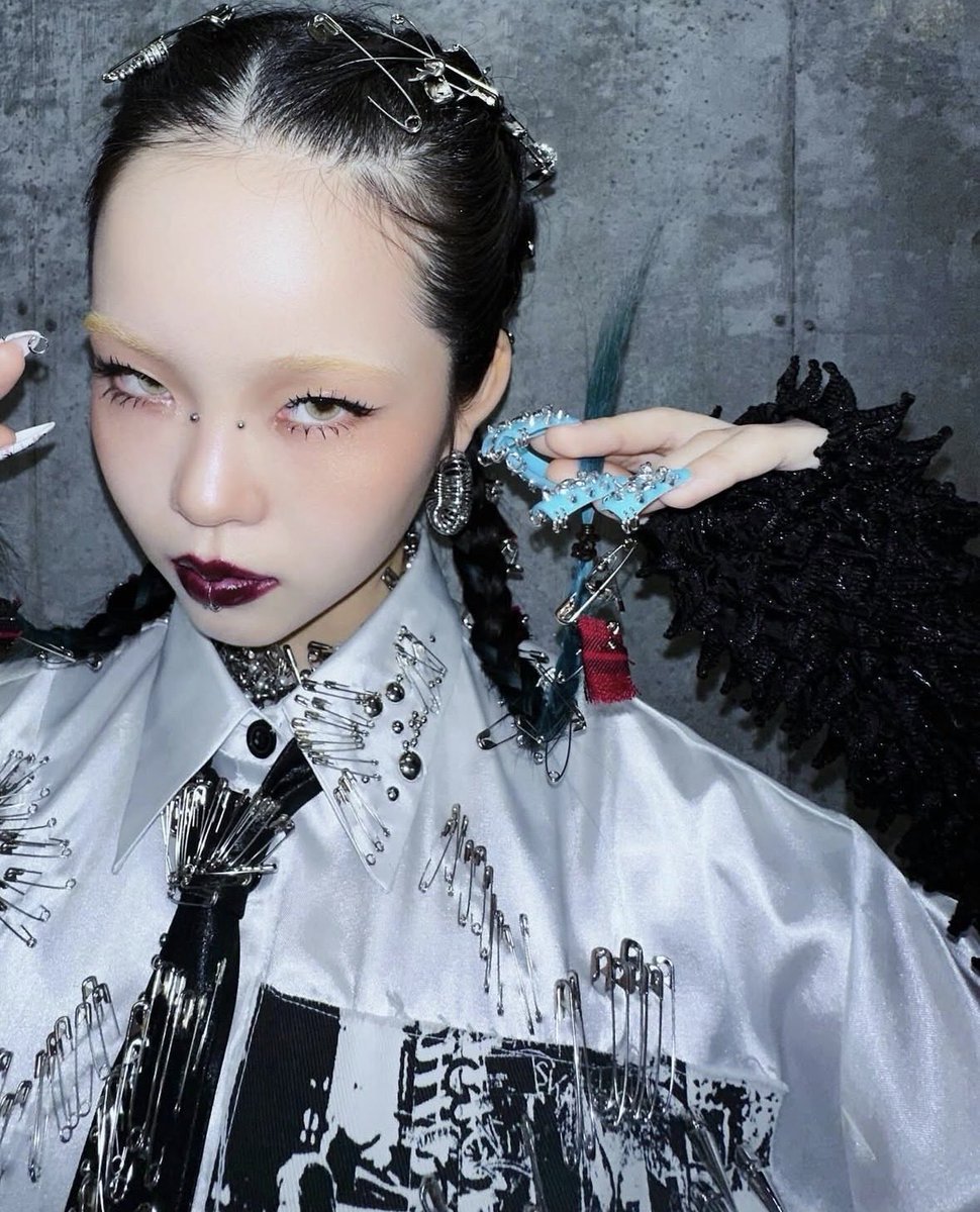 byu 𖤓☾⋆˙⟡ tweet media