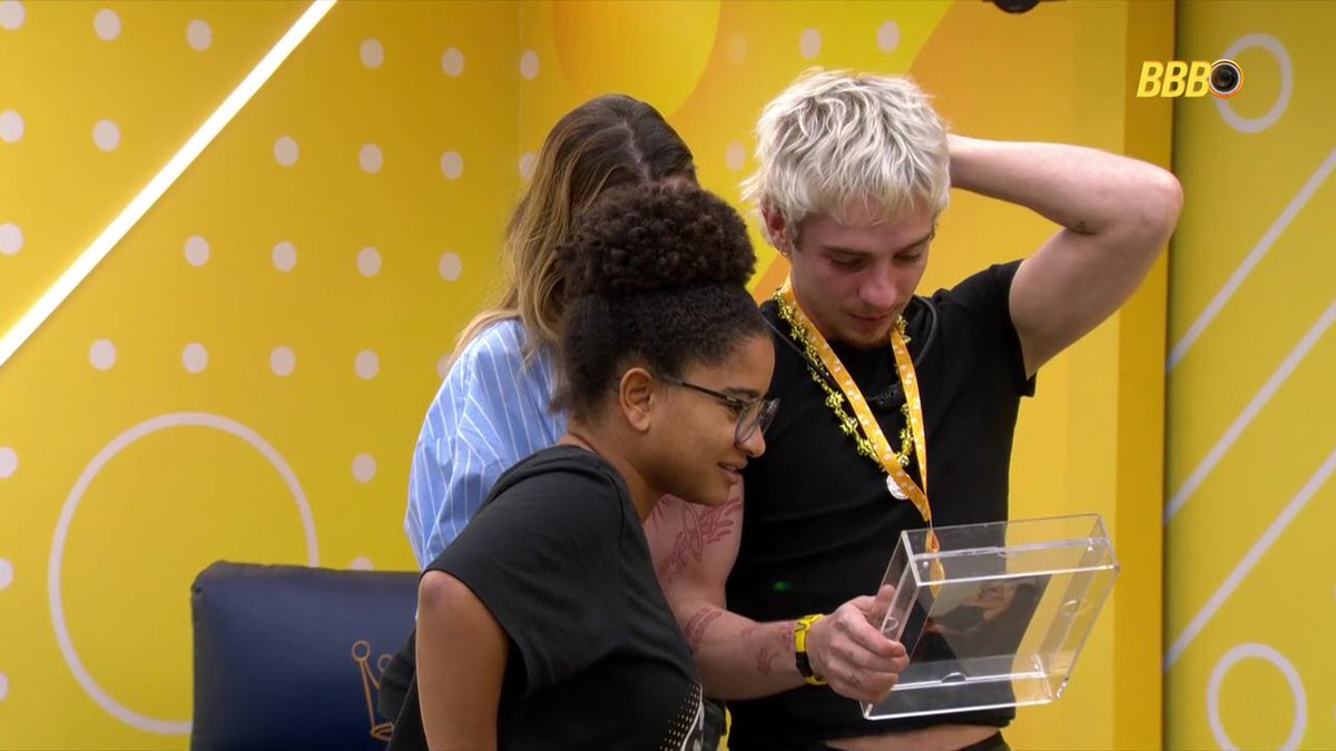 Hugo Gloss tweet media