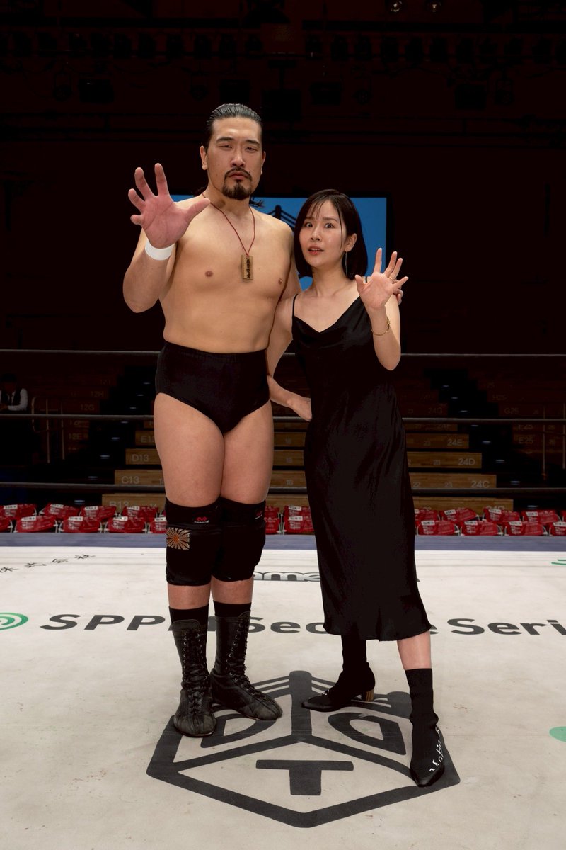 奈良岡にこ tweet media