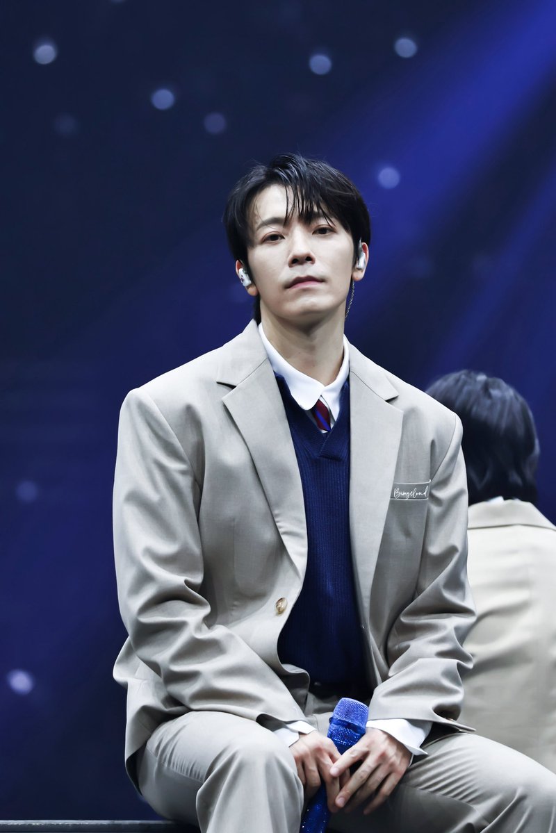 kelly 켈리 tweet media