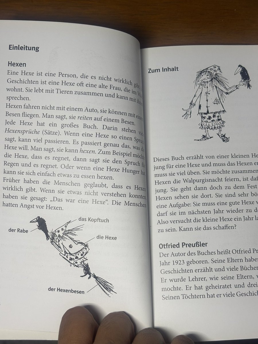 pfanmelvi's tweet photo. Jetzt lese ich auf Deutsch 💛🫶🏾
Aber natürlich Bücher für Kinder 🤣

#Deutsch https://t.co/AdLBi2VfSx