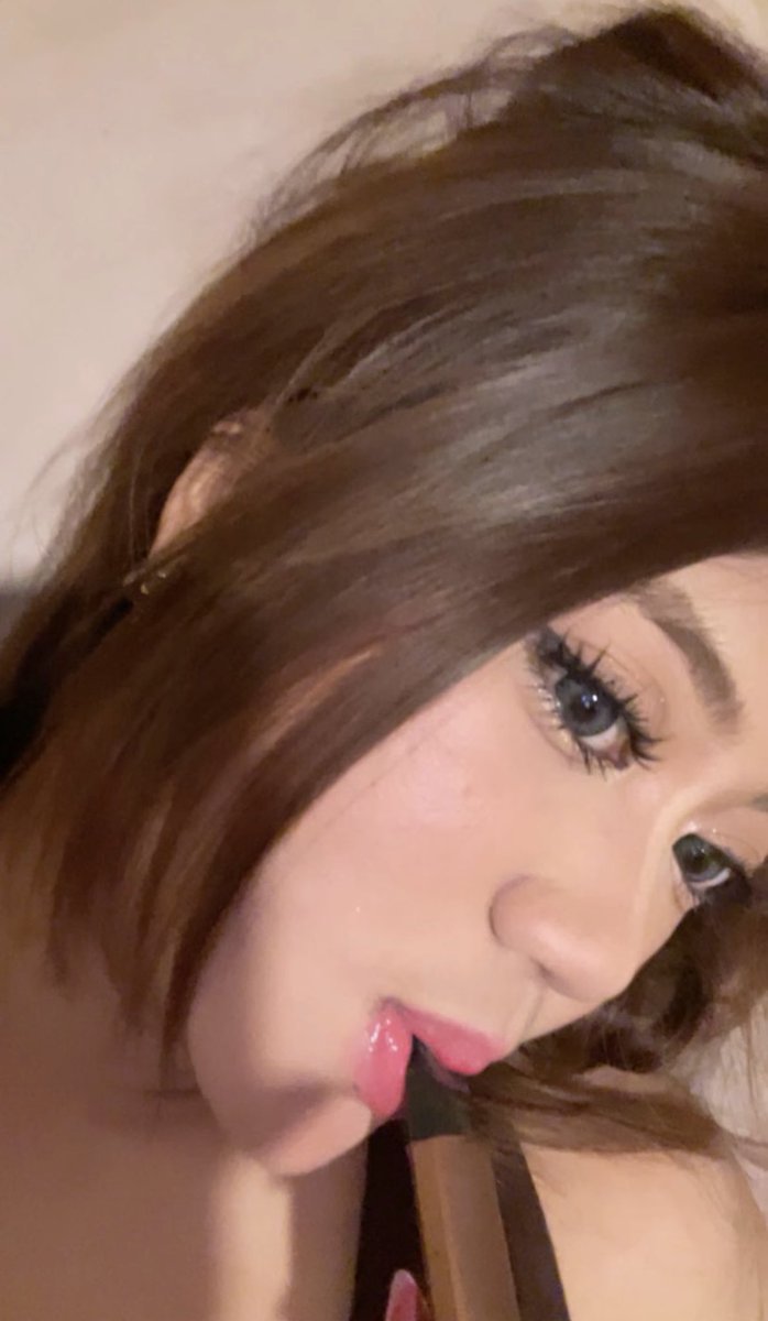 2Rettaa69's tweet photo. Hii y'all, gimana weekend kalian? me just finished. anyone want to hangout with me? jalan, jajan, or movie date maybe, f2* https://t.co/aZ8rUYImb0