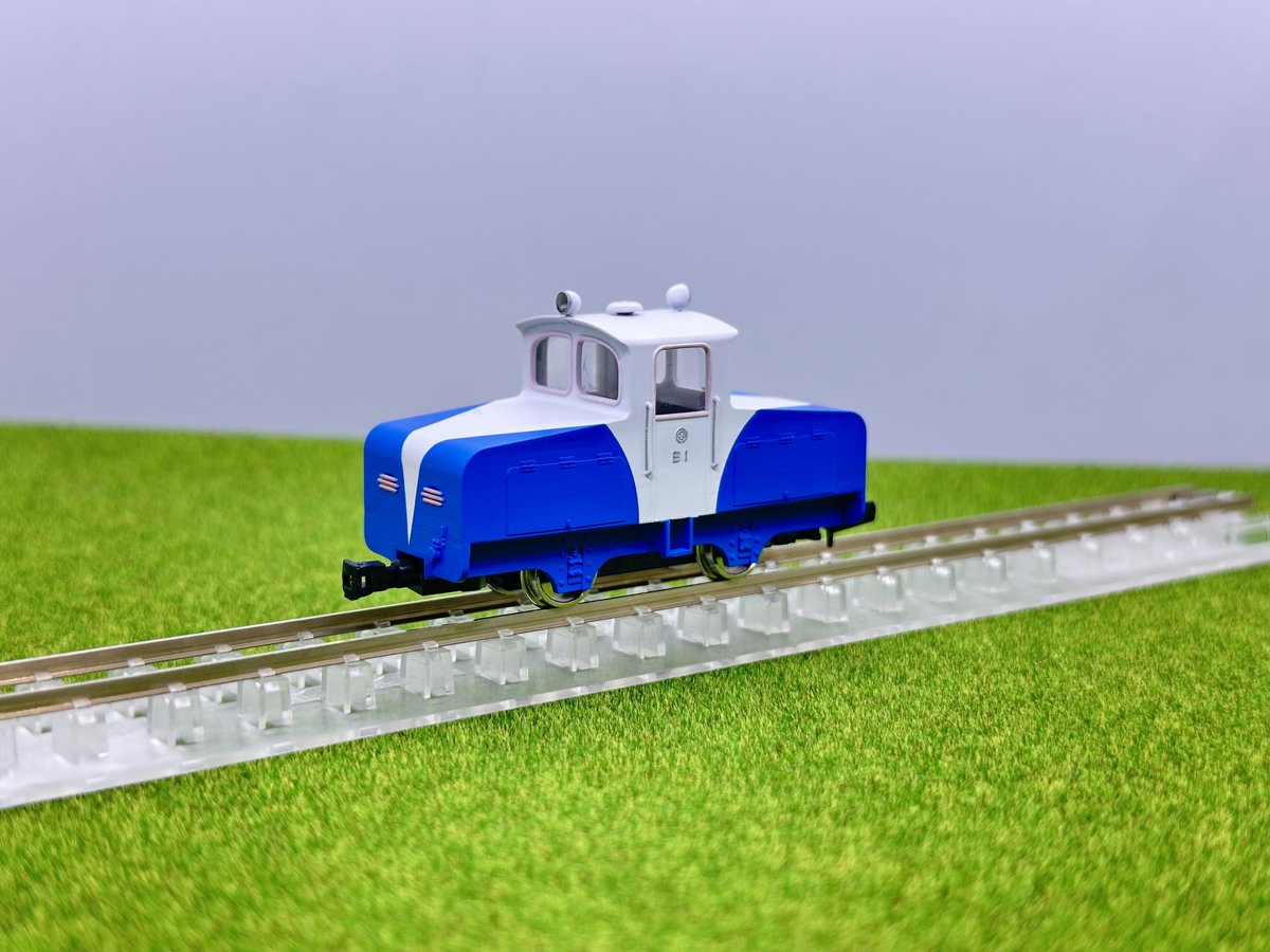 GoldTakeshi's tweet photo. 西武おとぎ電車B1（鉄コレおとぎ電車スケール）
自由形機関車シリーズ
EL（トミーナインスケールCタイプDL改造例の再現）
チビDL（未発売の再現）
新型DL（最新型DLの入換機タイプ）

人気のチビDLは未発売に終わったデザインをDD20に寄せてリアルにしたもので自由形ならではの改造例が沢山（眼福） https://t.co/sZQHctTfUm