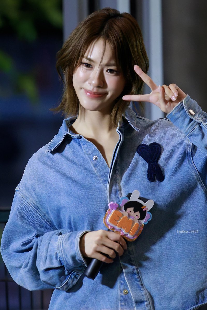 EmBrace9804 tweet media