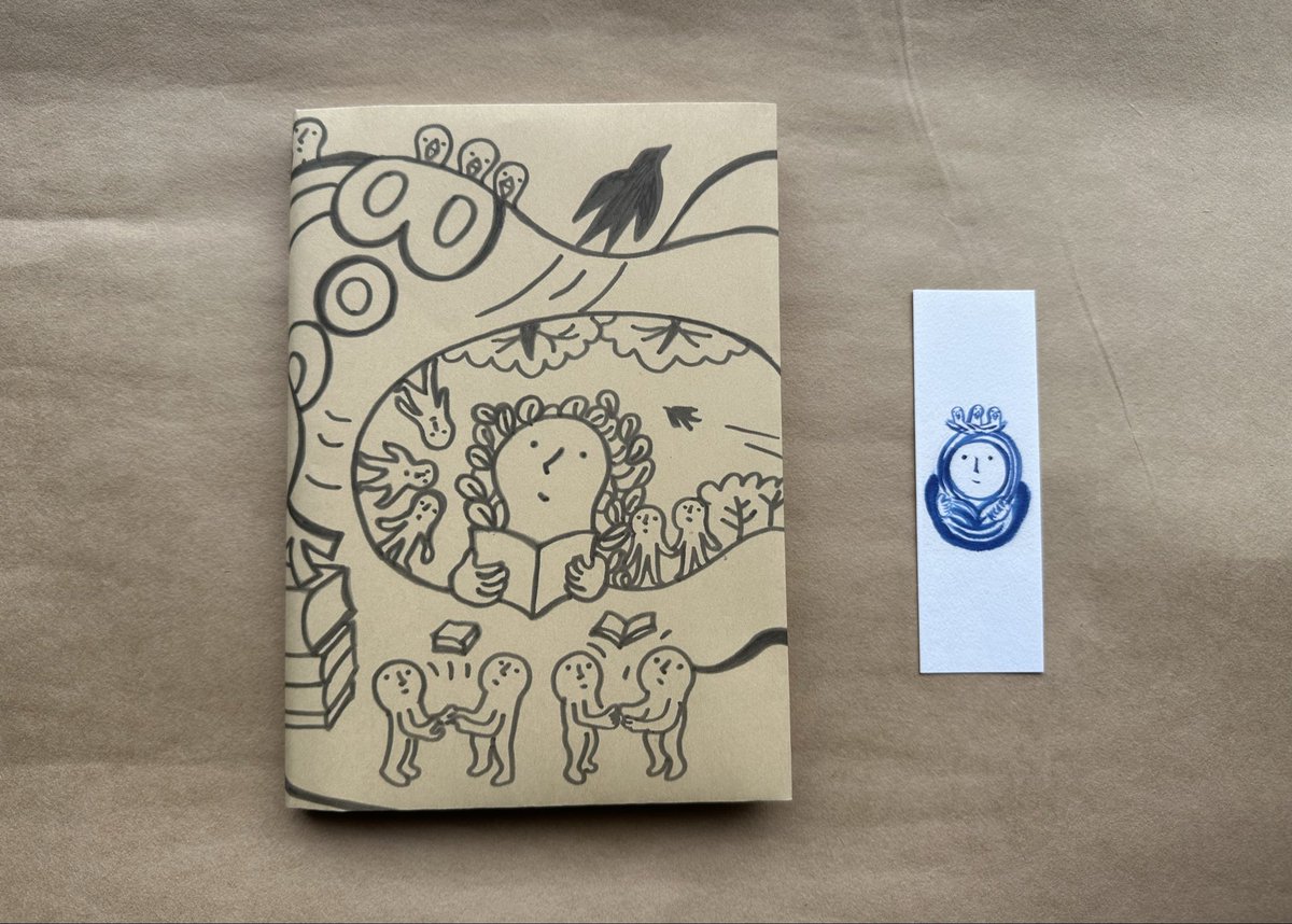 ウェブ古書店うみつばめです。

本棚の本が旅立つ。

栞を添えた。

不手際があった。
お詫びの気持ちをこめて
ブックカバーをかけた。

本とお客様とご縁に感謝。

kaiensha.stores.jp

#本　#読書　#古書店うみつばめ