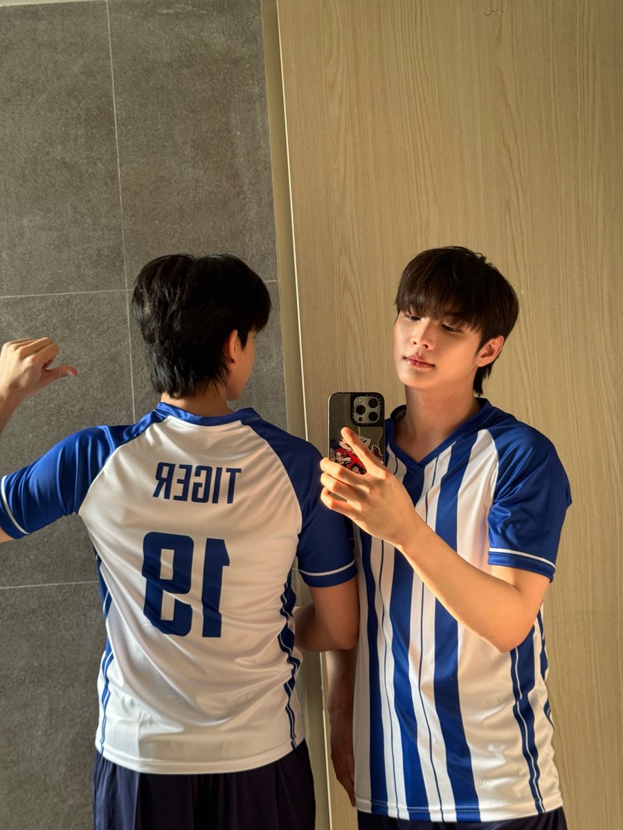 ไม่ใช่เดือนเหงาแต่เป็นเดือนหนาว tweet media