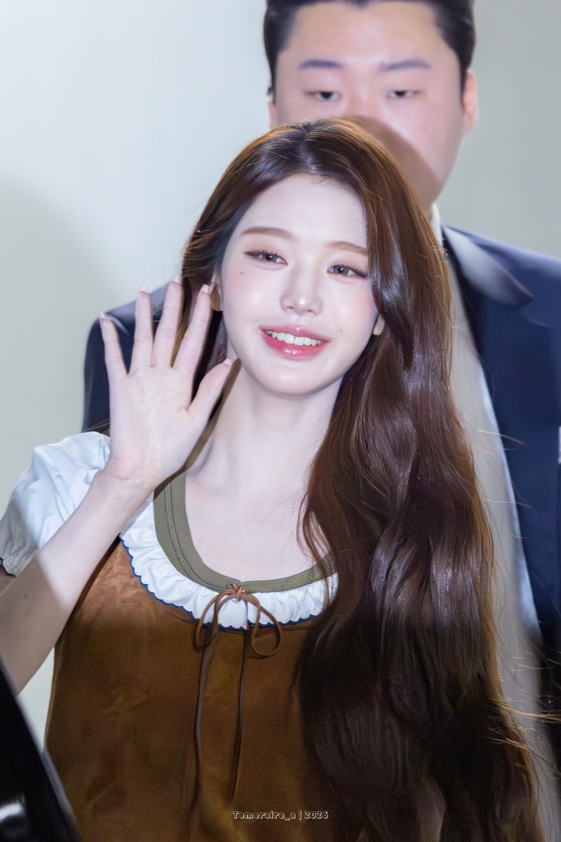 260406 IVE 장원영 미우미우 뷰티(Miu Miu Beauty) 팝업스토어 오픈 포토콜 퇴근

#장원영 #JANGWONYOUNG
#IVE #아이브
