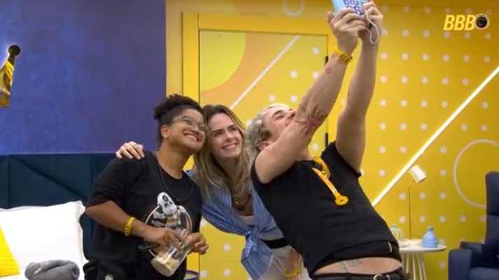 maria.★ tweet media