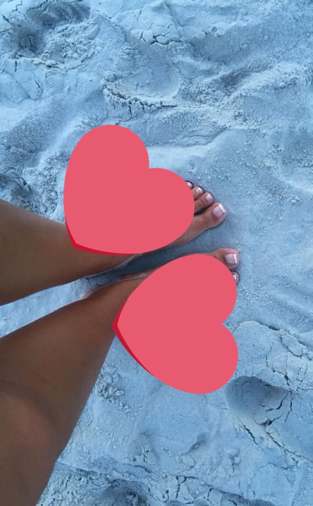 Bellatoezz's tweet photo. Beach day tease… rate the view 1–10 👣

Dm me for full uncovered!! 😍😍💕

#feetworshi̇p #footgoddess #feetpics #soles #feetlovers https://t.co/wqe1TerXOY