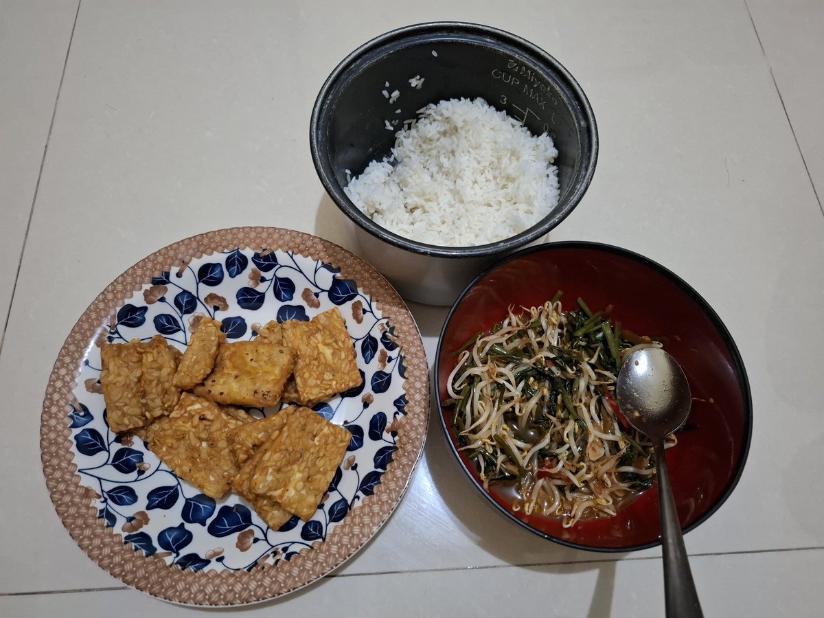 Cyla💮 tweet media