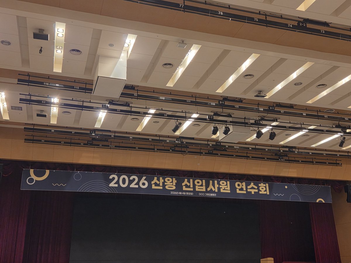 섭섭섭섭 tweet media