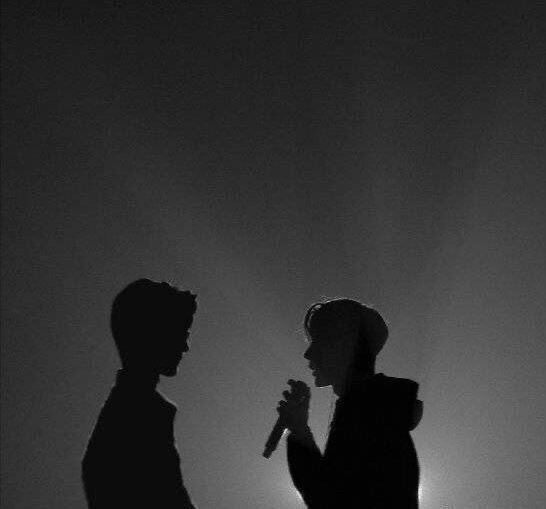 Lia_Lee7's tweet photo. #AuHollanov #AuLarry
eles disseram que era só trabalho, nada pessoal,mas Harry Styles e Louis Tomlinson são ex,e tudo muda quando conhecem Ilya Rozanov e Shane Hollander,e percebem nas brigas e silêncios que já viveram isso e sabem como termina,por isso não podem deixar repetir https://t.co/Gx7Aoz6oK8