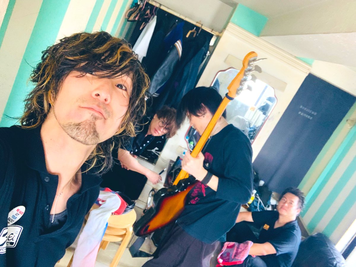 アオキサトシ tweet media