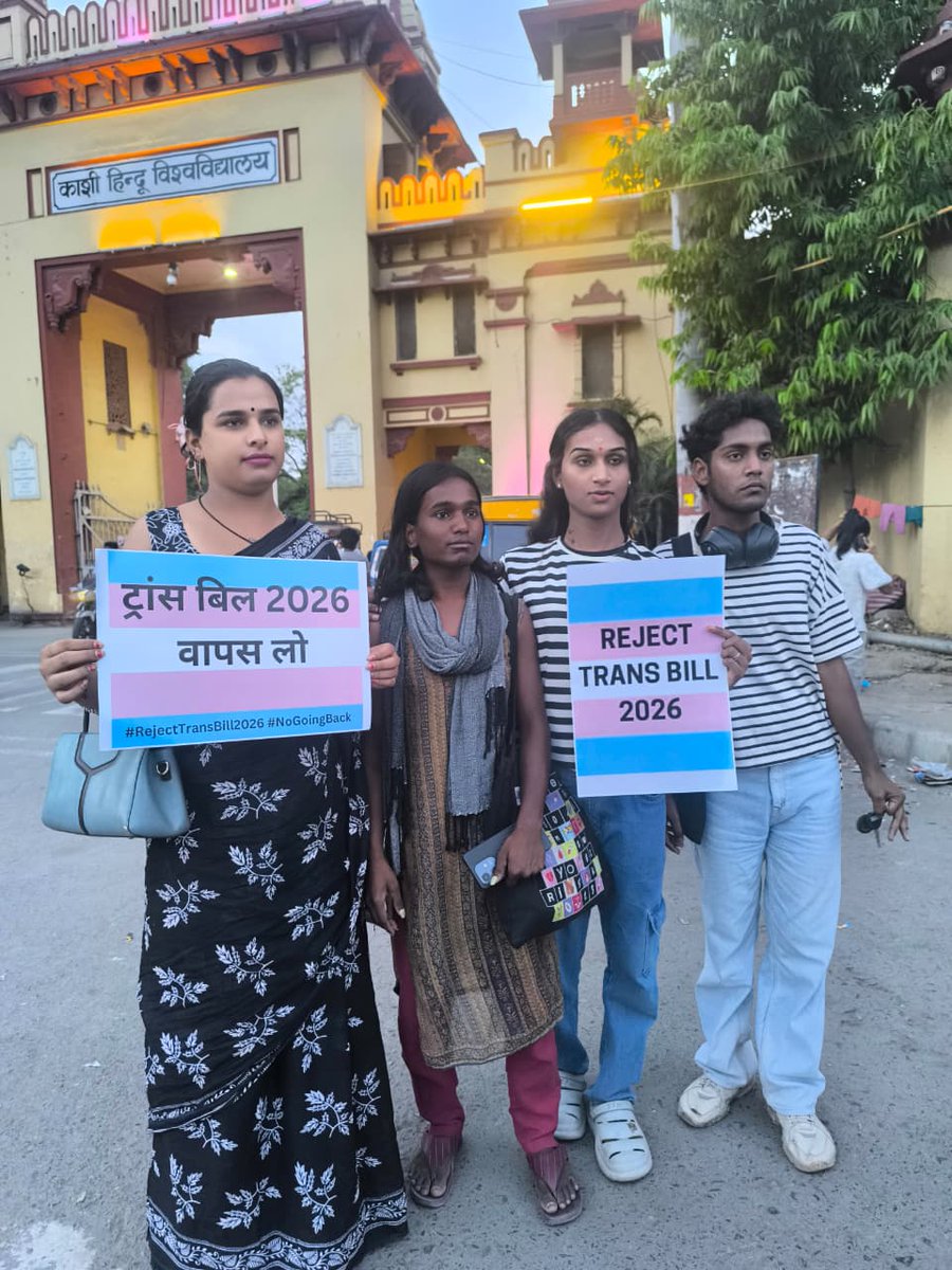 NeetiOfficial's tweet photo. ट्रांस व्यक्तियों के अधिकारों का संरक्षण कब ..??
बनारस में दमनकारी सरकार और प्रशासन से पूछते हमारे ट्रांस साथी 
एंटी ट्रांस एक्ट 2026 वापस लो ✊🏼 https://t.co/1OZW5QKRya