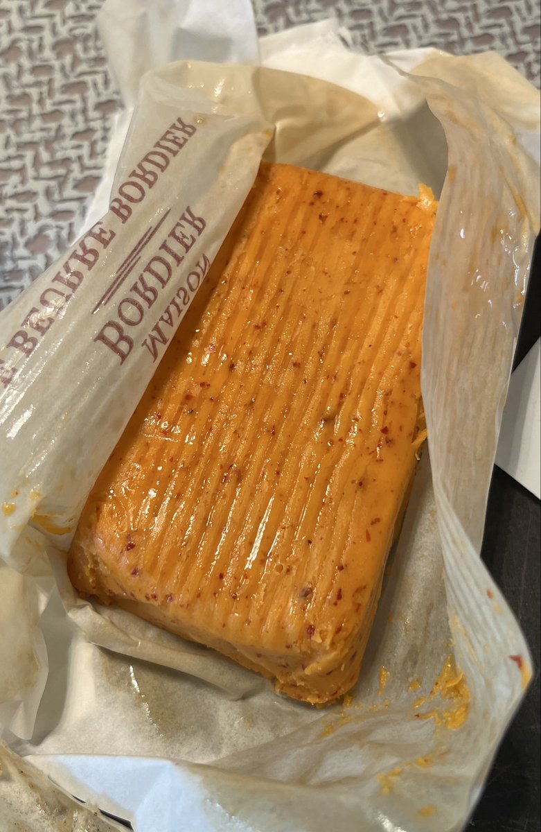 Kimsangin tweet media