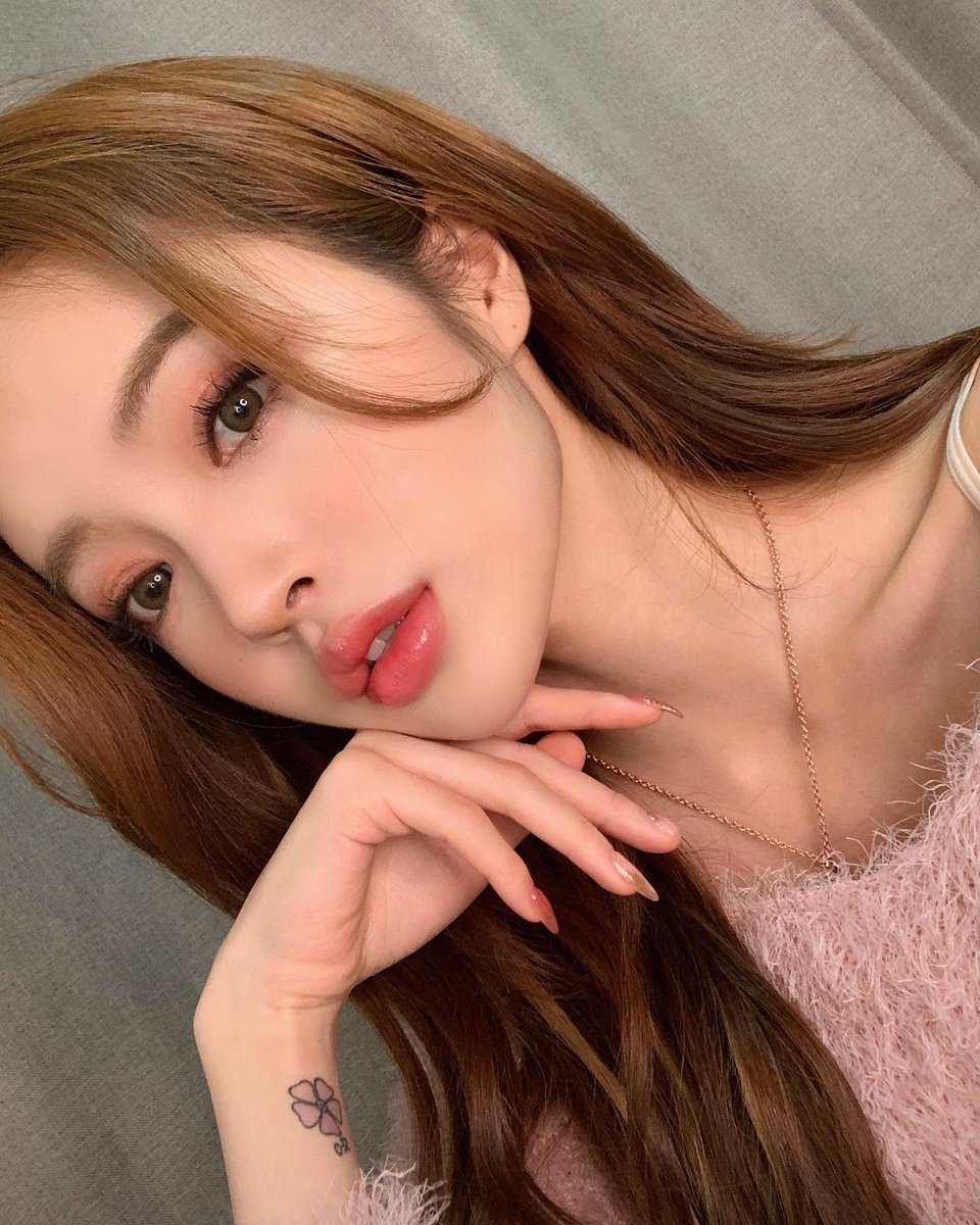 김효진 tweet media