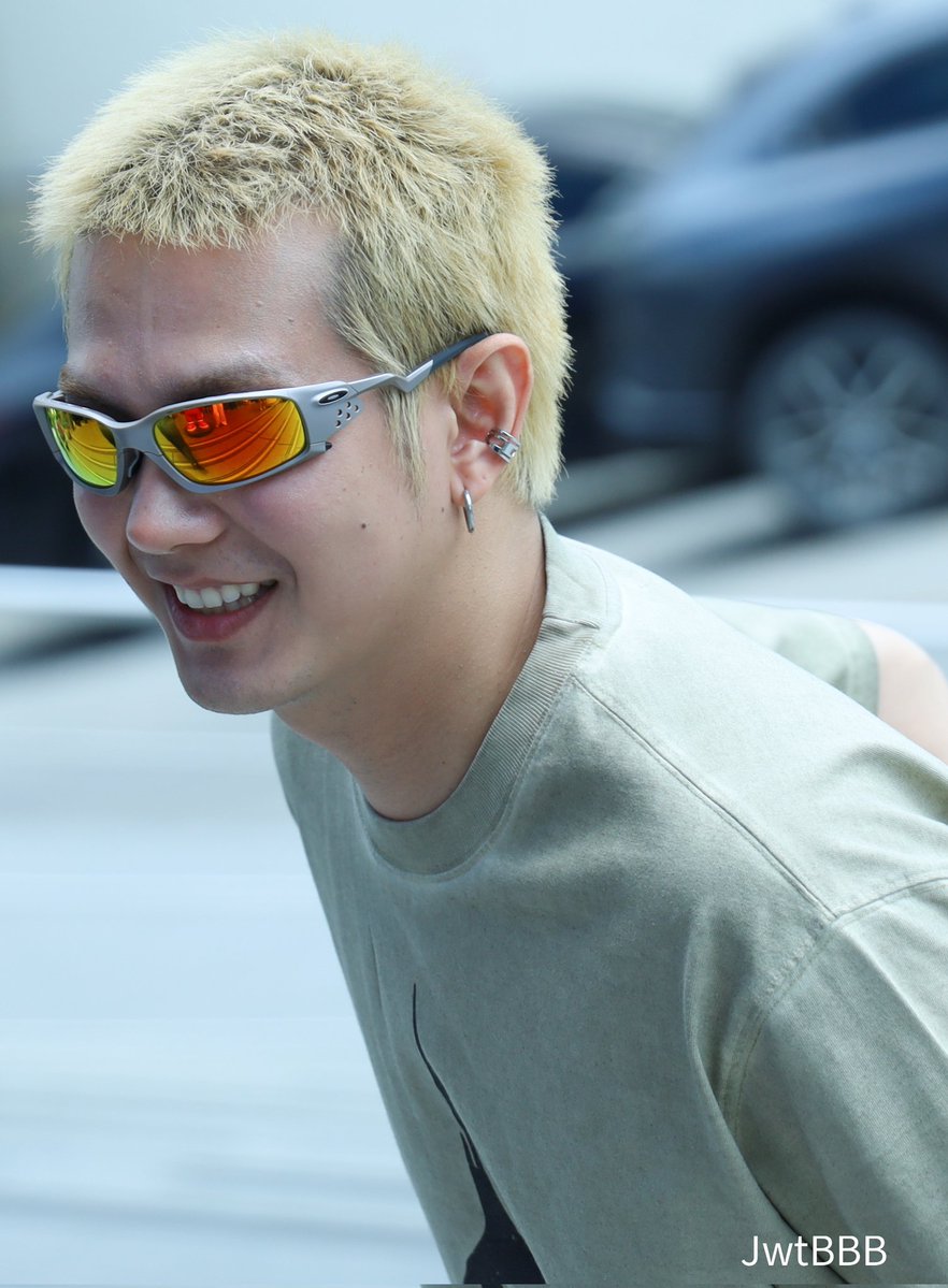 JwtB(uild)B(utter)B(ear) 🌟⭐️ 😍 tweet media