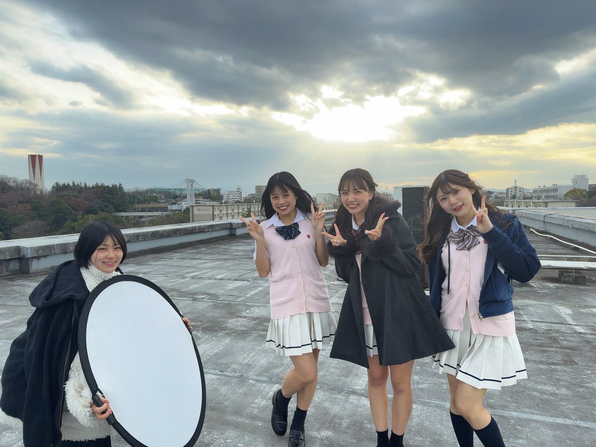 BLUEROSE_model's tweet photo. TikTok新ショートドラマ『教室の声』
本日4月6日（月）18時更新
『屋上の告白』
https://t.co/Oyv73xAbdy
★教室から聞こえる、リアルな本音。
泣いて笑って考えてバトって…
青春の声を、もう一度。
お楽しみに😁
#ショートドラマ
#ショートフィルム https://t.co/kLmpjVD3Lc