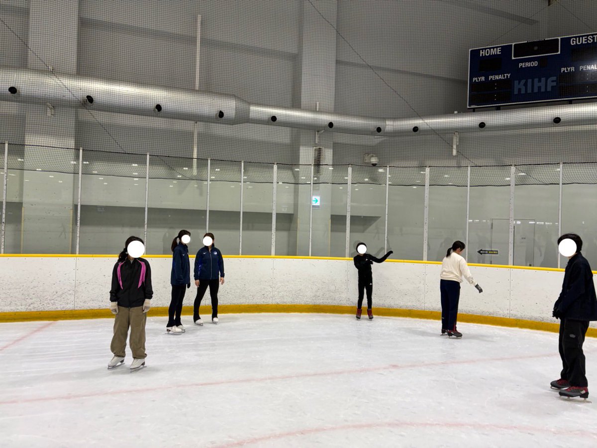 figureskateynu's tweet photo. 本日の新歓スケート体験会には、9名の方にご参加いただきました⛸️
次回の体験会は、4月13日(月)午前8:45-9:45です！
⚠️申込期限は、4月11日(土)21:00までとなります。(定員に達した場合は、早めに締め切る可能性がございます）
たくさんのご参加、お待ちしています！
#春から横国 #部活 #サークル https://t.co/Jz1UPU5Lyc