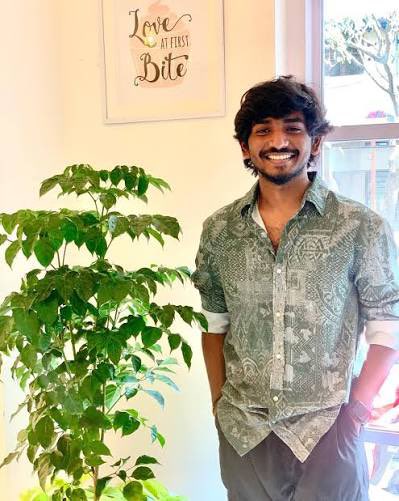 MoviesSingapore's tweet image. #VadaChennai universe is expanding the buzz is that Rajan Vagaiyarah shoot is said to be resumed with #KenKarunas in #Arasan sets 

Ken as young “Rajan” 🤔